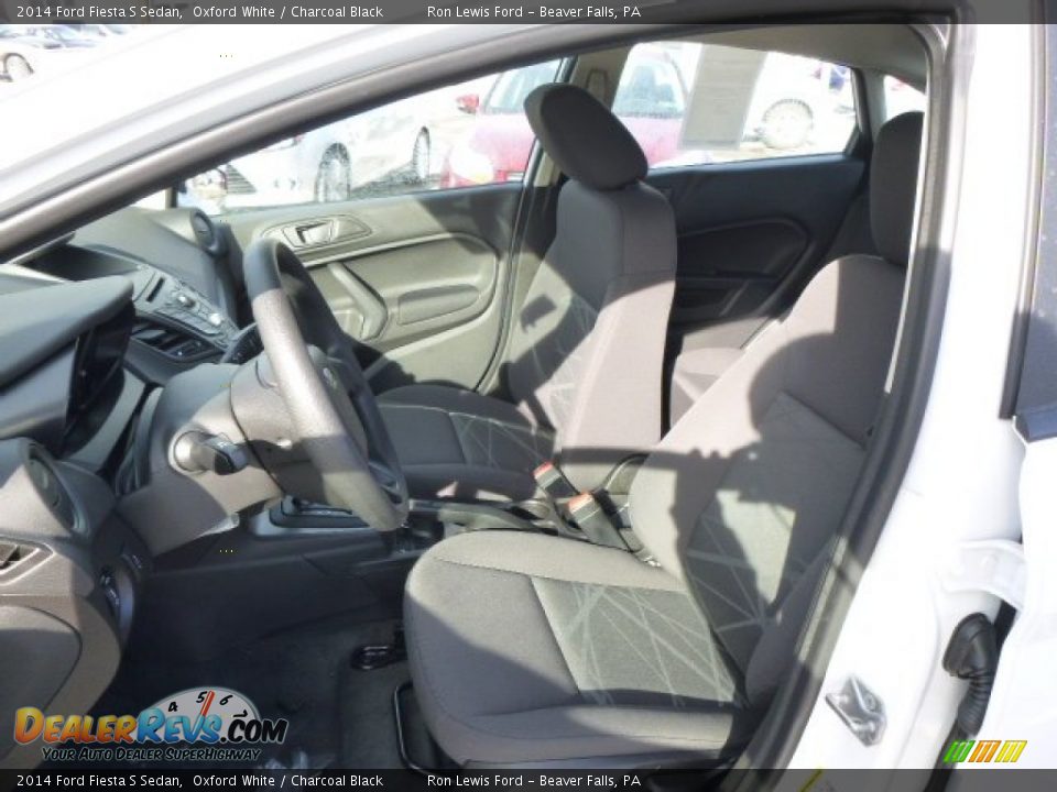 2014 Ford Fiesta S Sedan Oxford White / Charcoal Black Photo #10