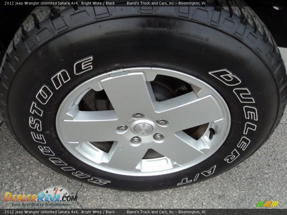 2012 Jeep Wrangler Unlimited Sahara 4x4 Bright White / Black Photo #26