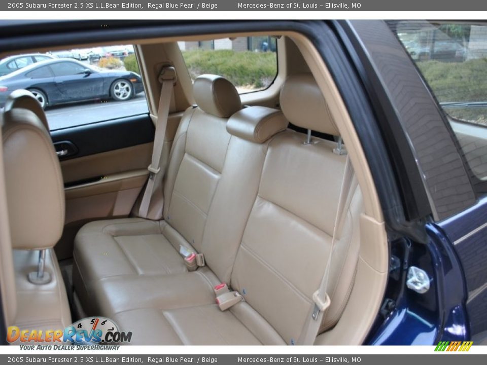 2005 Subaru Forester 2.5 XS L.L.Bean Edition Regal Blue Pearl / Beige Photo #11