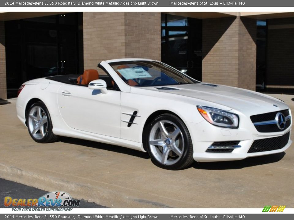 Front 3/4 View of 2014 Mercedes-Benz SL 550 Roadster Photo #2