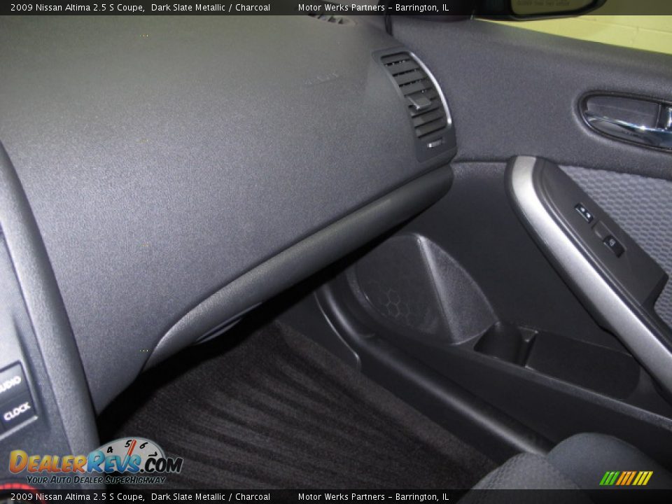 2009 Nissan Altima 2.5 S Coupe Dark Slate Metallic / Charcoal Photo #25