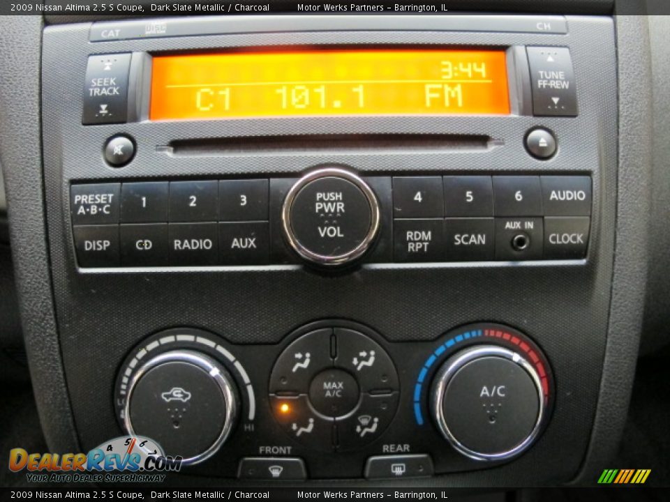 Controls of 2009 Nissan Altima 2.5 S Coupe Photo #26