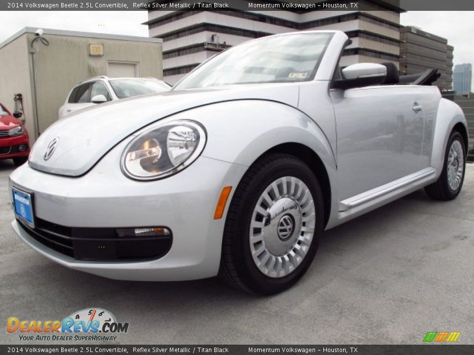 2014 Volkswagen Beetle 2.5L Convertible Reflex Silver Metallic / Titan Black Photo #8
