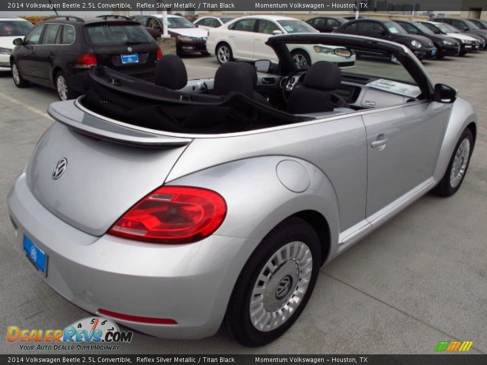 2014 Volkswagen Beetle 2.5L Convertible Reflex Silver Metallic / Titan Black Photo #10