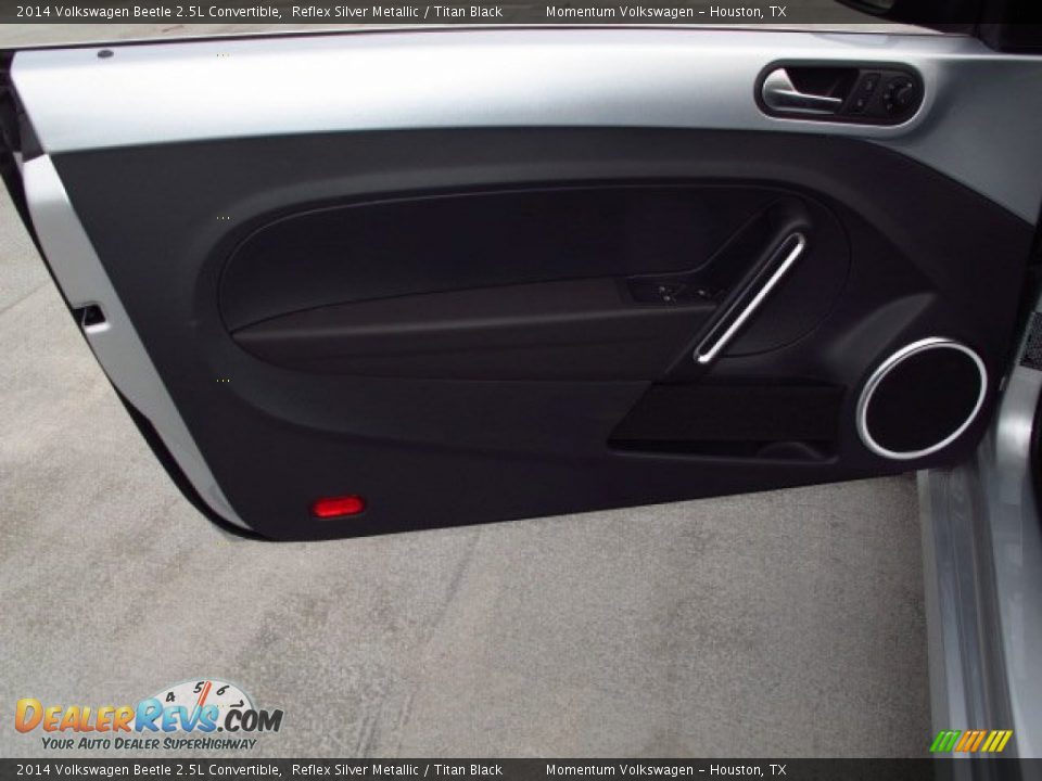 2014 Volkswagen Beetle 2.5L Convertible Reflex Silver Metallic / Titan Black Photo #11