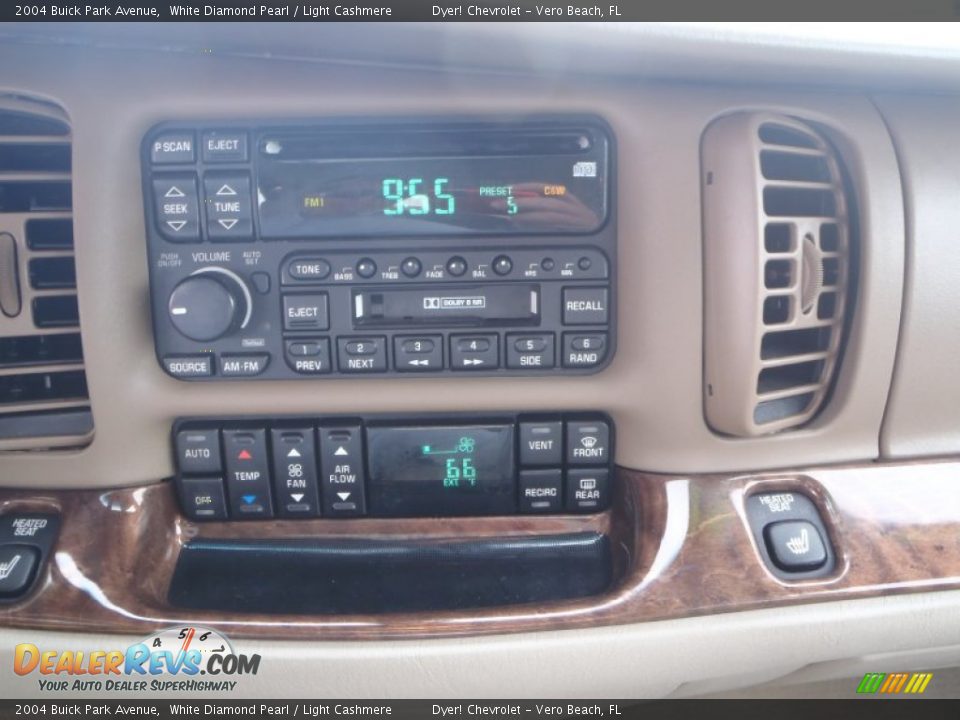 2004 Buick Park Avenue White Diamond Pearl / Light Cashmere Photo #17