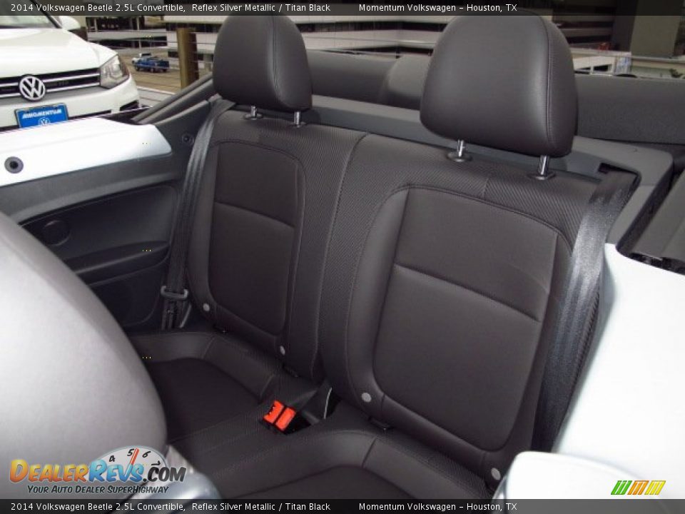2014 Volkswagen Beetle 2.5L Convertible Reflex Silver Metallic / Titan Black Photo #13