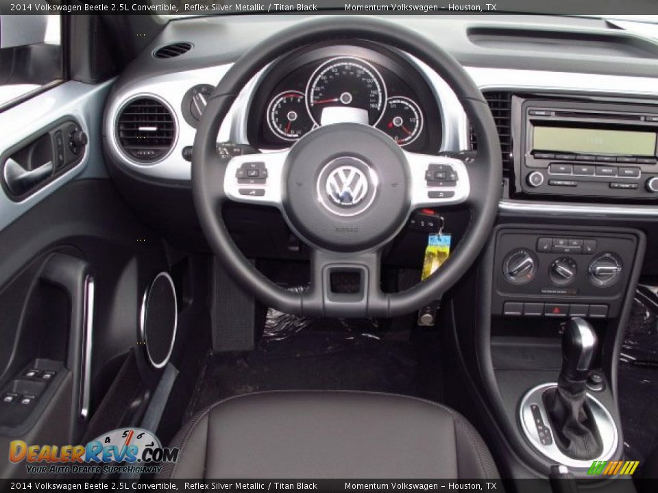 2014 Volkswagen Beetle 2.5L Convertible Reflex Silver Metallic / Titan Black Photo #14