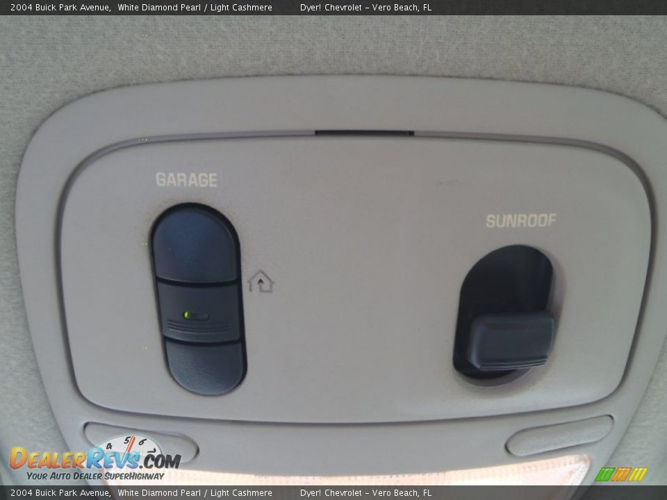 2004 Buick Park Avenue White Diamond Pearl / Light Cashmere Photo #19