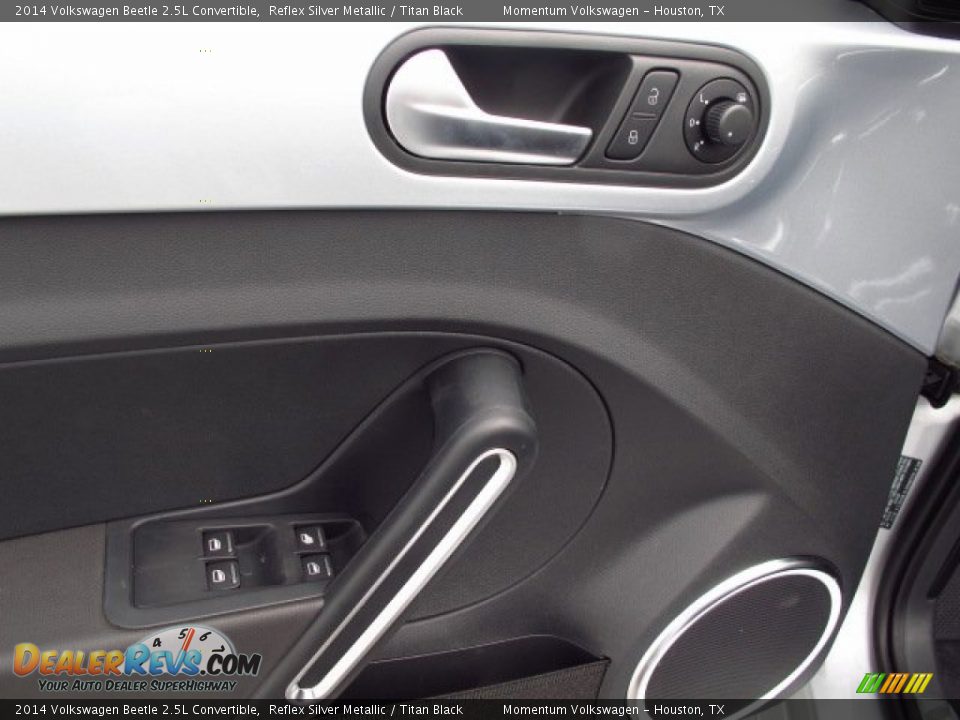 2014 Volkswagen Beetle 2.5L Convertible Reflex Silver Metallic / Titan Black Photo #16