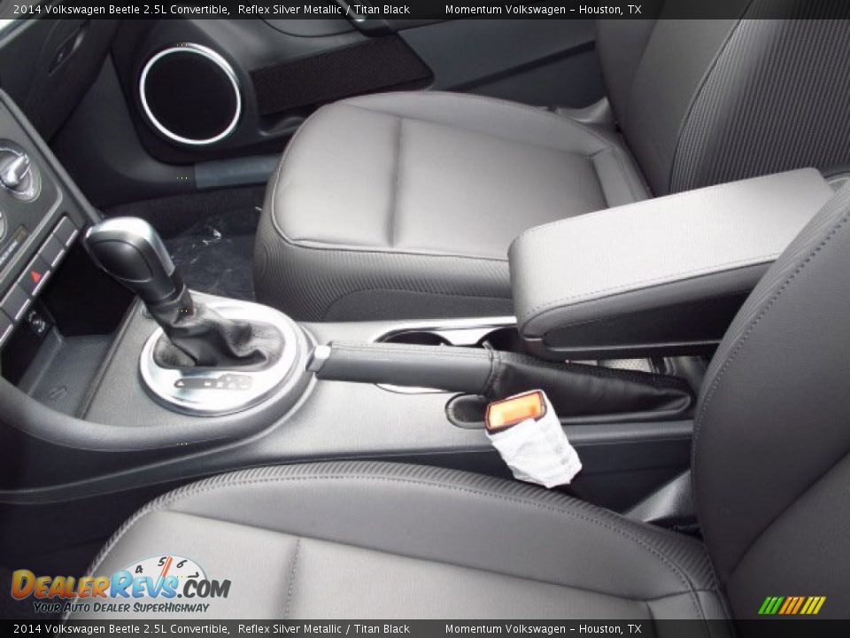 2014 Volkswagen Beetle 2.5L Convertible Reflex Silver Metallic / Titan Black Photo #18