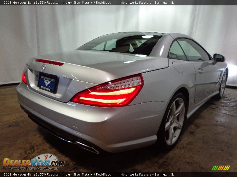 2013 Mercedes-Benz SL 550 Roadster Iridium Silver Metallic / Red/Black Photo #10