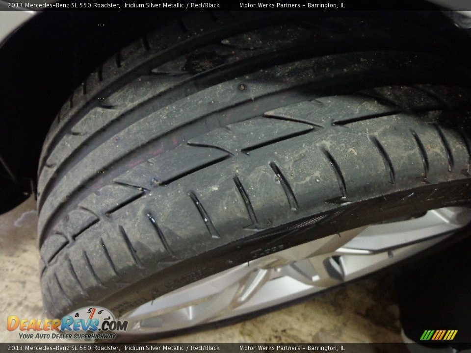 2013 Mercedes-Benz SL 550 Roadster Iridium Silver Metallic / Red/Black Photo #18