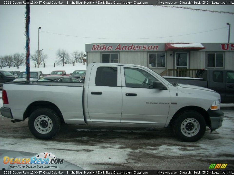 2011 Dodge Ram 1500 ST Quad Cab 4x4 Bright Silver Metallic / Dark Slate Gray/Medium Graystone Photo #7