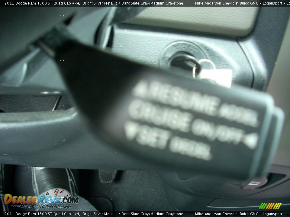 2011 Dodge Ram 1500 ST Quad Cab 4x4 Bright Silver Metallic / Dark Slate Gray/Medium Graystone Photo #16