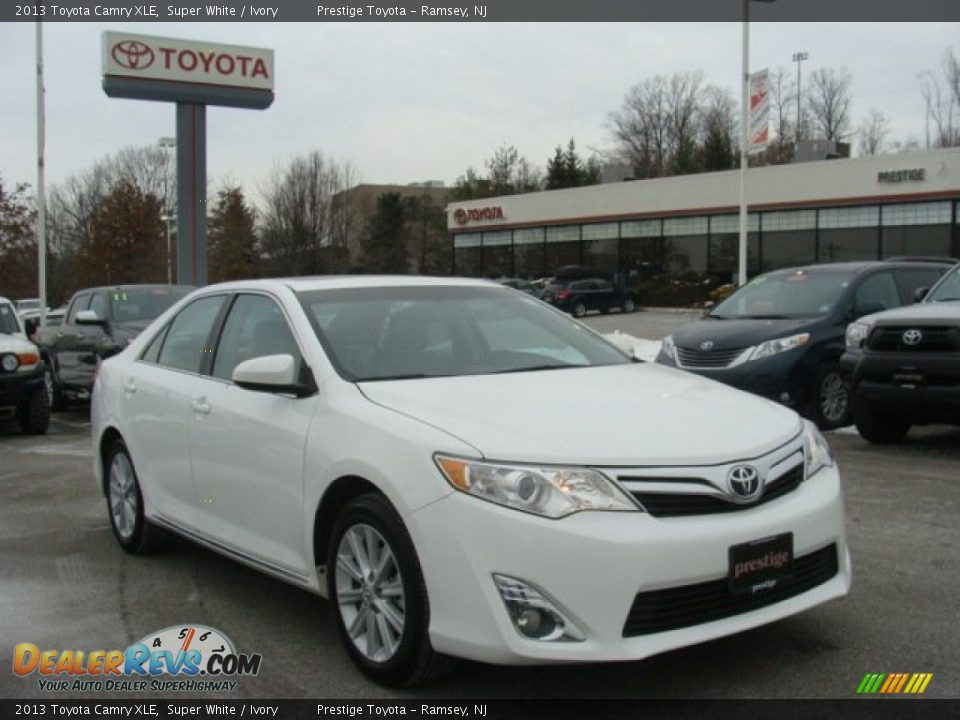 2013 Toyota Camry XLE Super White / Ivory Photo #1