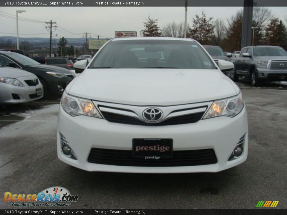 2013 Toyota Camry XLE Super White / Ivory Photo #2