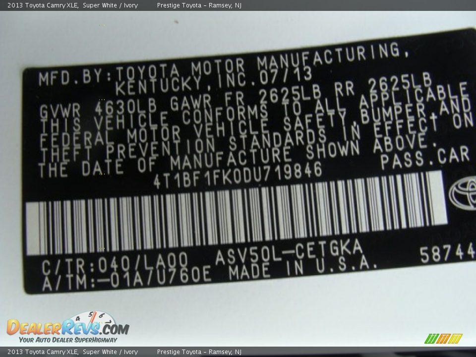 2013 Toyota Camry XLE Super White / Ivory Photo #15