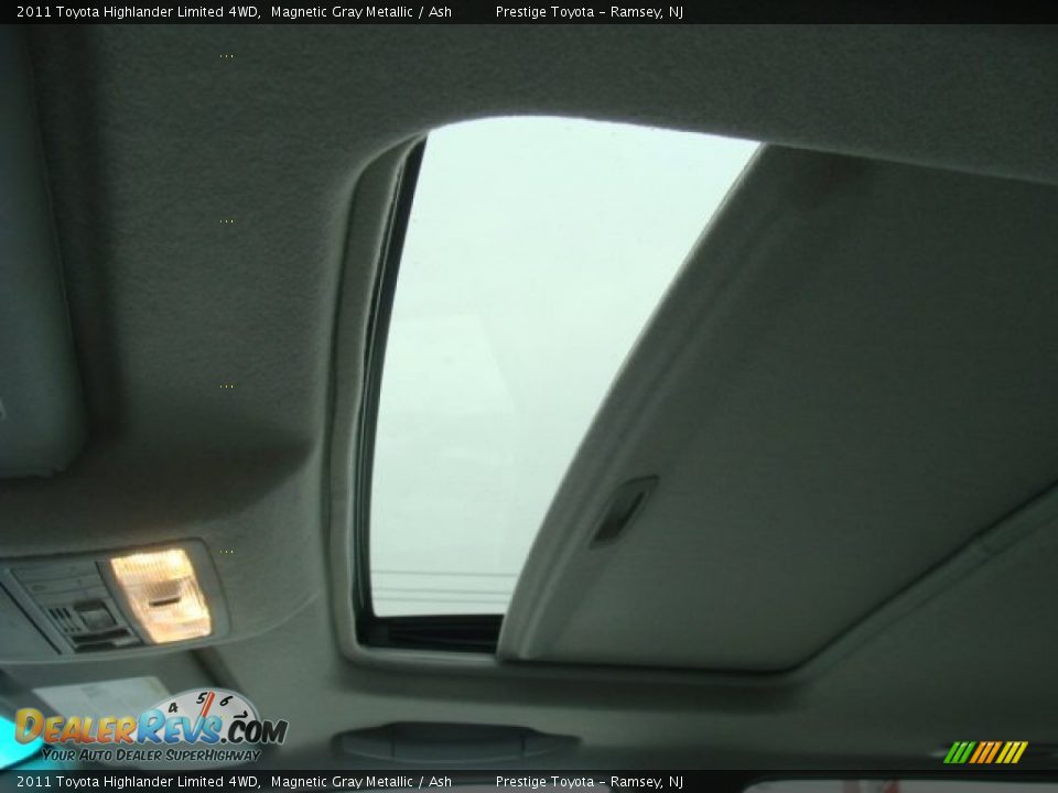 2011 Toyota Highlander Limited 4WD Magnetic Gray Metallic / Ash Photo #8