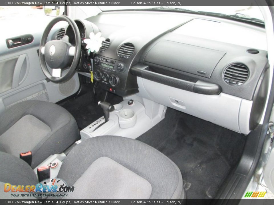 2003 Volkswagen New Beetle GL Coupe Reflex Silver Metallic / Black Photo #16