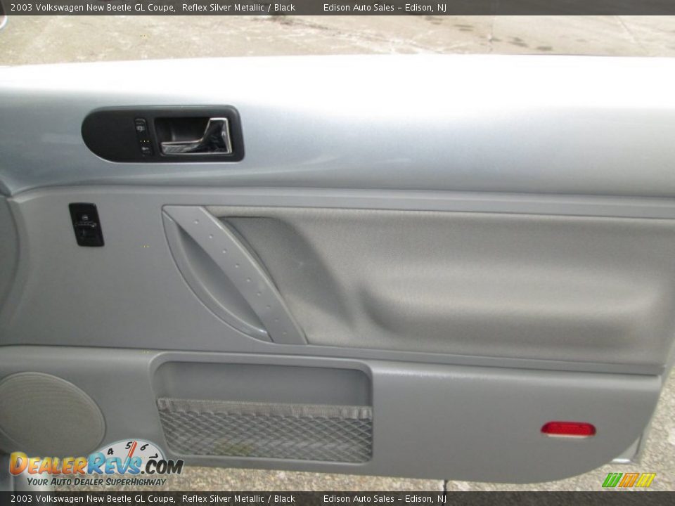 2003 Volkswagen New Beetle GL Coupe Reflex Silver Metallic / Black Photo #26