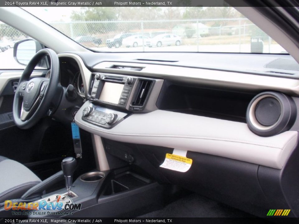 2014 Toyota RAV4 XLE Magnetic Gray Metallic / Ash Photo #18