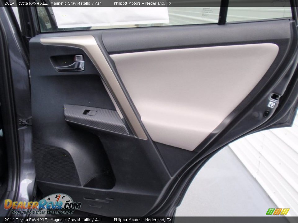 2014 Toyota RAV4 XLE Magnetic Gray Metallic / Ash Photo #20