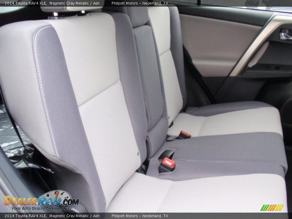 2014 Toyota RAV4 XLE Magnetic Gray Metallic / Ash Photo #21