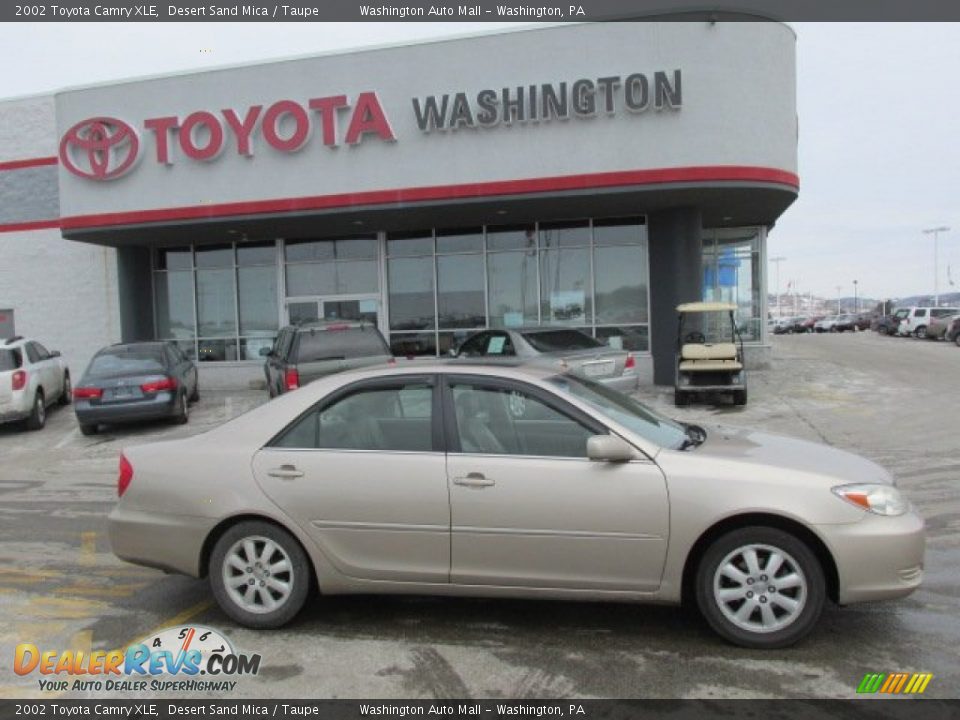 2002 Toyota Camry XLE Desert Sand Mica / Taupe Photo #2