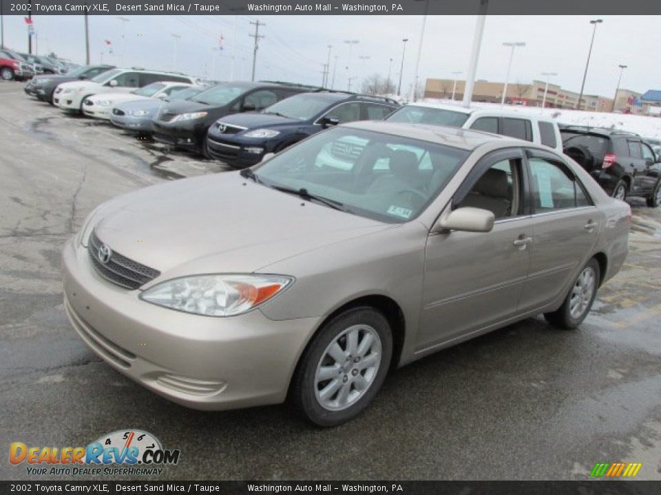 2002 Toyota Camry XLE Desert Sand Mica / Taupe Photo #5