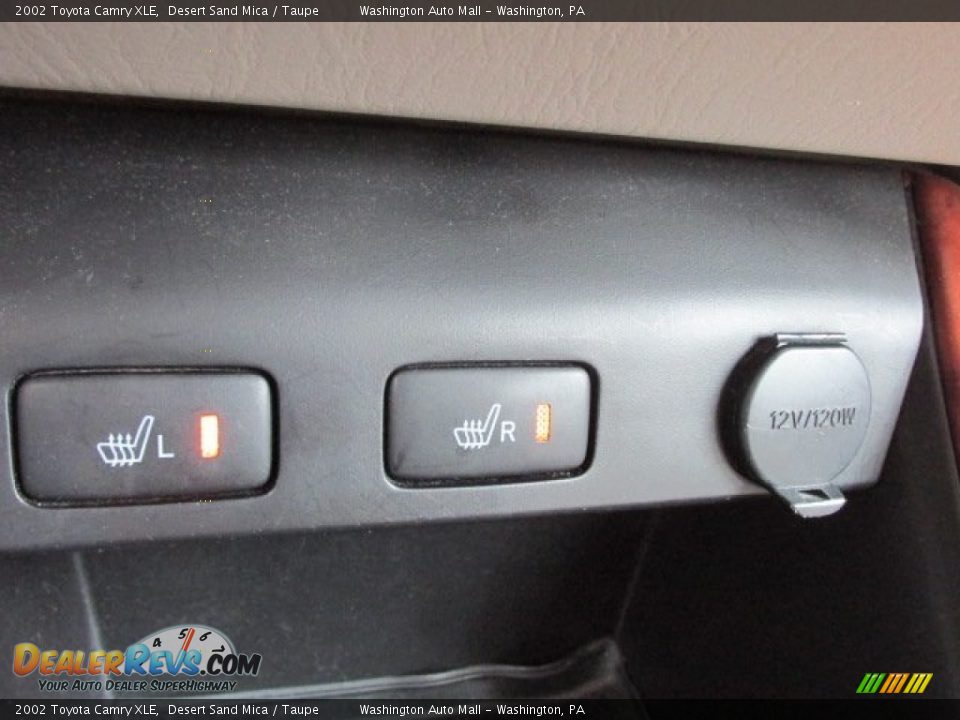 2002 Toyota Camry XLE Desert Sand Mica / Taupe Photo #16