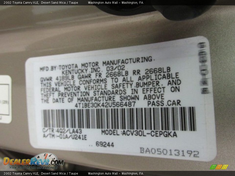 2002 Toyota Camry XLE Desert Sand Mica / Taupe Photo #19
