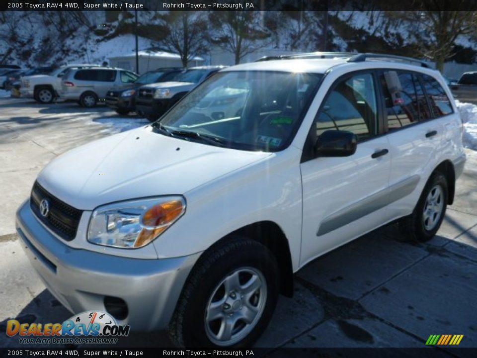 2005 Toyota RAV4 4WD Super White / Taupe Photo #3