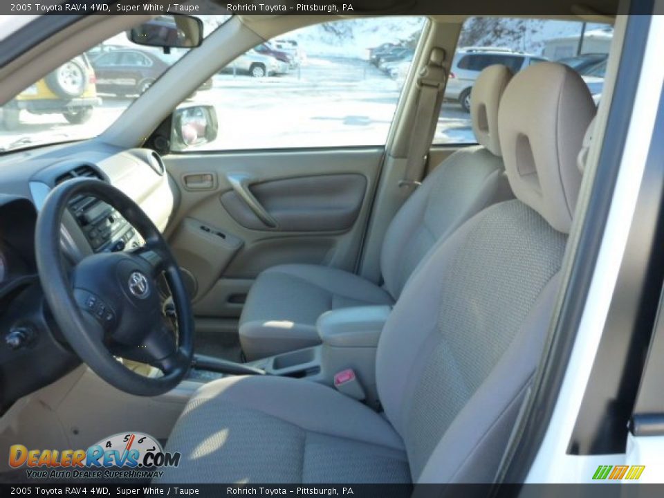 2005 Toyota RAV4 4WD Super White / Taupe Photo #4
