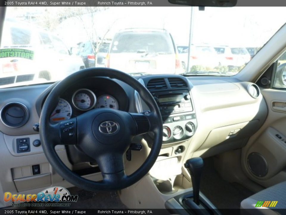 2005 Toyota RAV4 4WD Super White / Taupe Photo #6