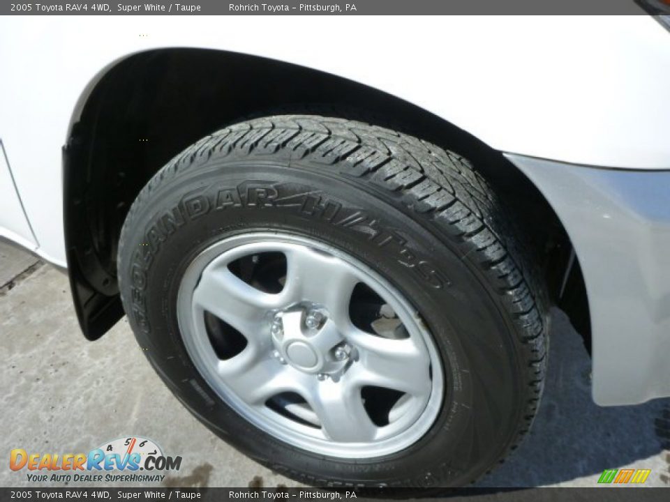 2005 Toyota RAV4 4WD Super White / Taupe Photo #8