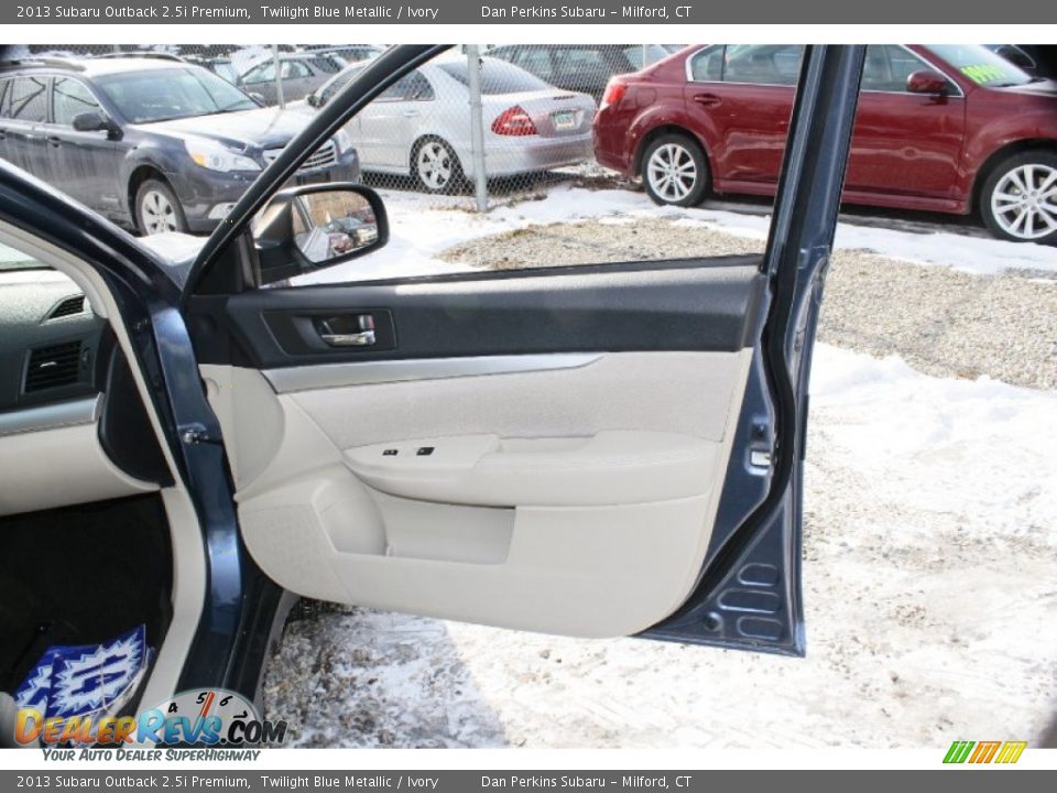 2013 Subaru Outback 2.5i Premium Twilight Blue Metallic / Ivory Photo #18