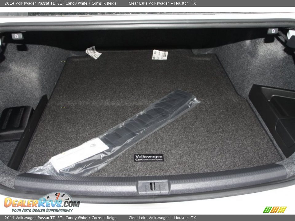 2014 Volkswagen Passat TDI SE Candy White / Cornsilk Beige Photo #32