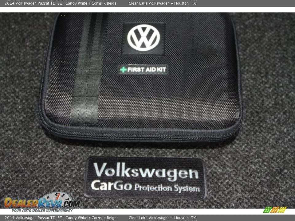 2014 Volkswagen Passat TDI SE Candy White / Cornsilk Beige Photo #33
