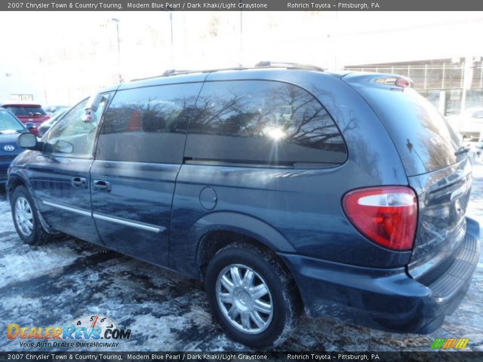 2007 Chrysler Town & Country Touring Modern Blue Pearl / Dark Khaki/Light Graystone Photo #17