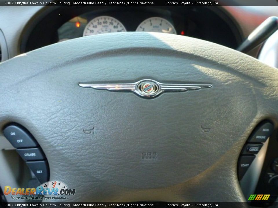 2007 Chrysler Town & Country Touring Modern Blue Pearl / Dark Khaki/Light Graystone Photo #22