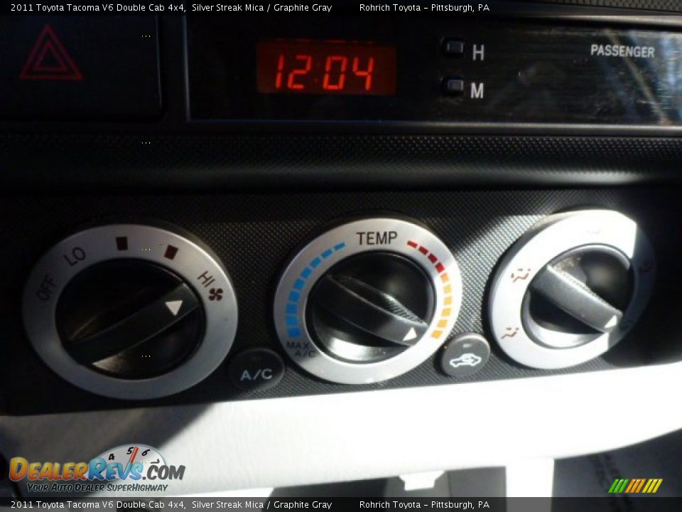 2011 Toyota Tacoma V6 Double Cab 4x4 Silver Streak Mica / Graphite Gray Photo #23