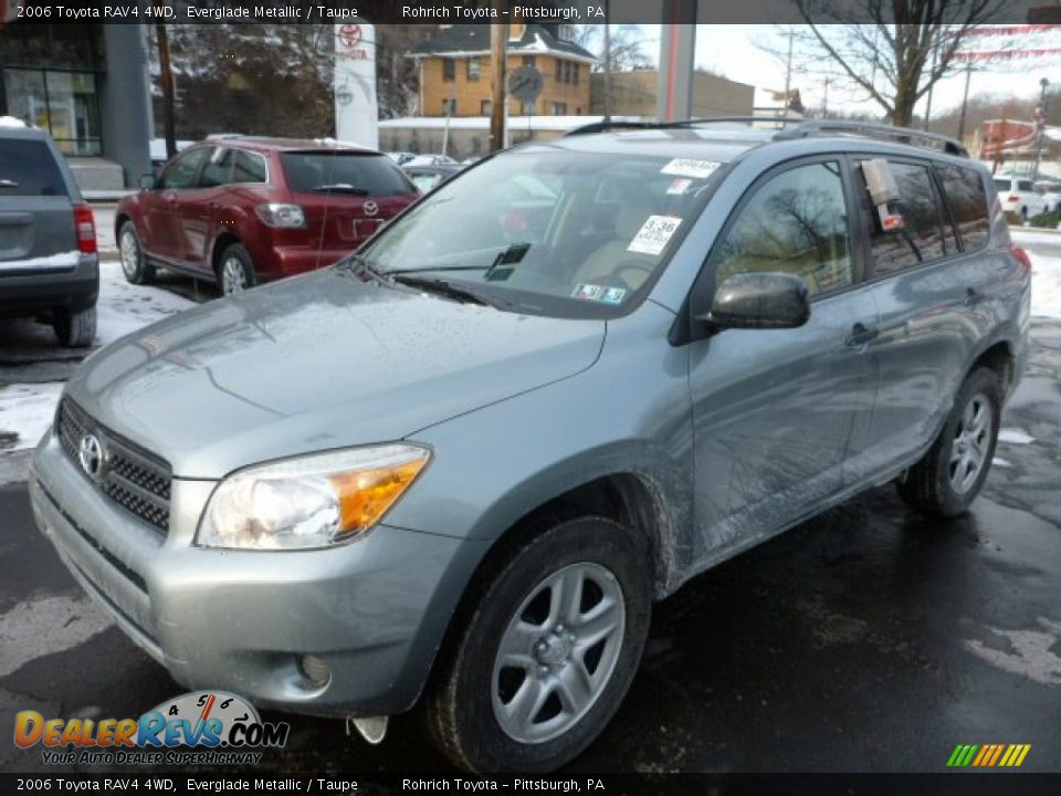 Front 3/4 View of 2006 Toyota RAV4 4WD Photo #3