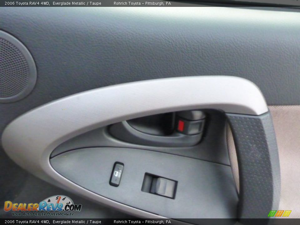 2006 Toyota RAV4 4WD Everglade Metallic / Taupe Photo #11