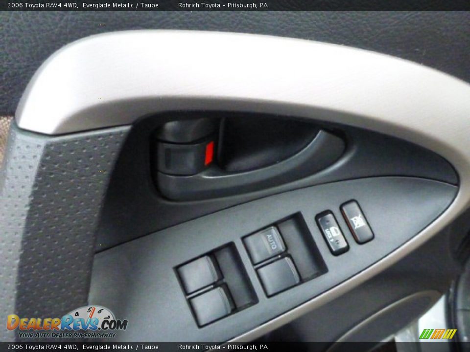 2006 Toyota RAV4 4WD Everglade Metallic / Taupe Photo #17