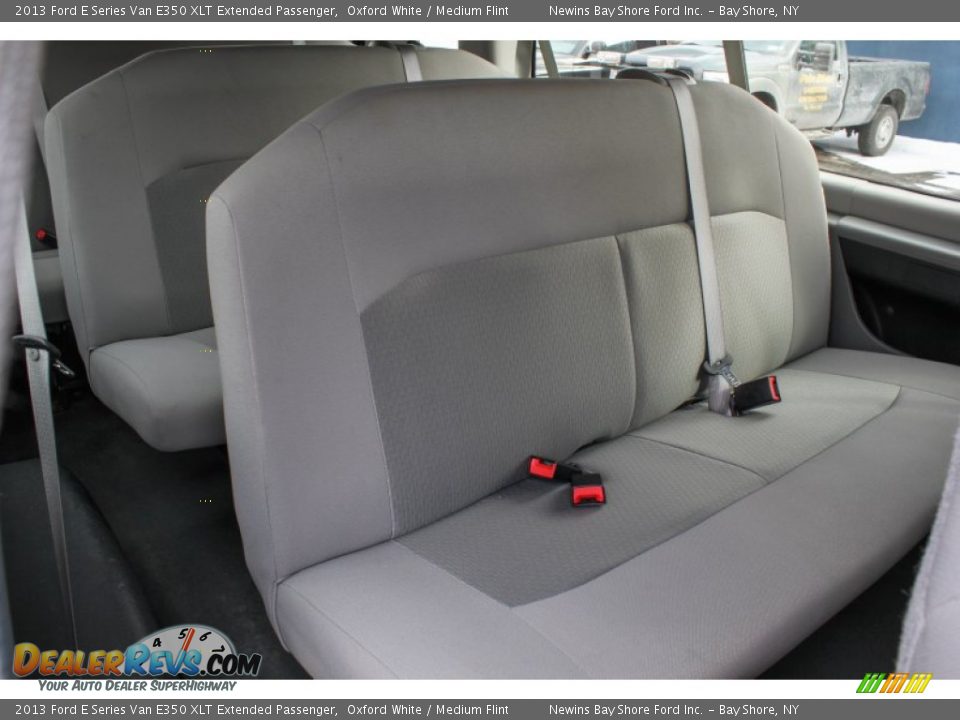 2013 Ford E Series Van E350 XLT Extended Passenger Oxford White / Medium Flint Photo #18