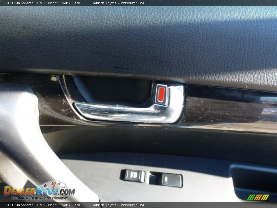 2011 Kia Sorento EX V6 Bright Silver / Black Photo #11