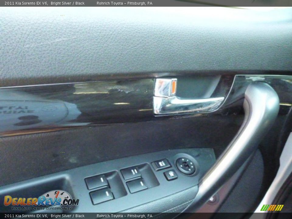2011 Kia Sorento EX V6 Bright Silver / Black Photo #19