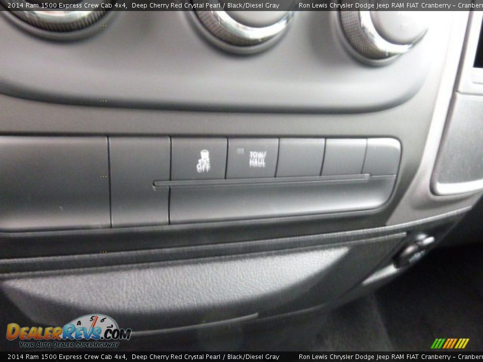 2014 Ram 1500 Express Crew Cab 4x4 Deep Cherry Red Crystal Pearl / Black/Diesel Gray Photo #18