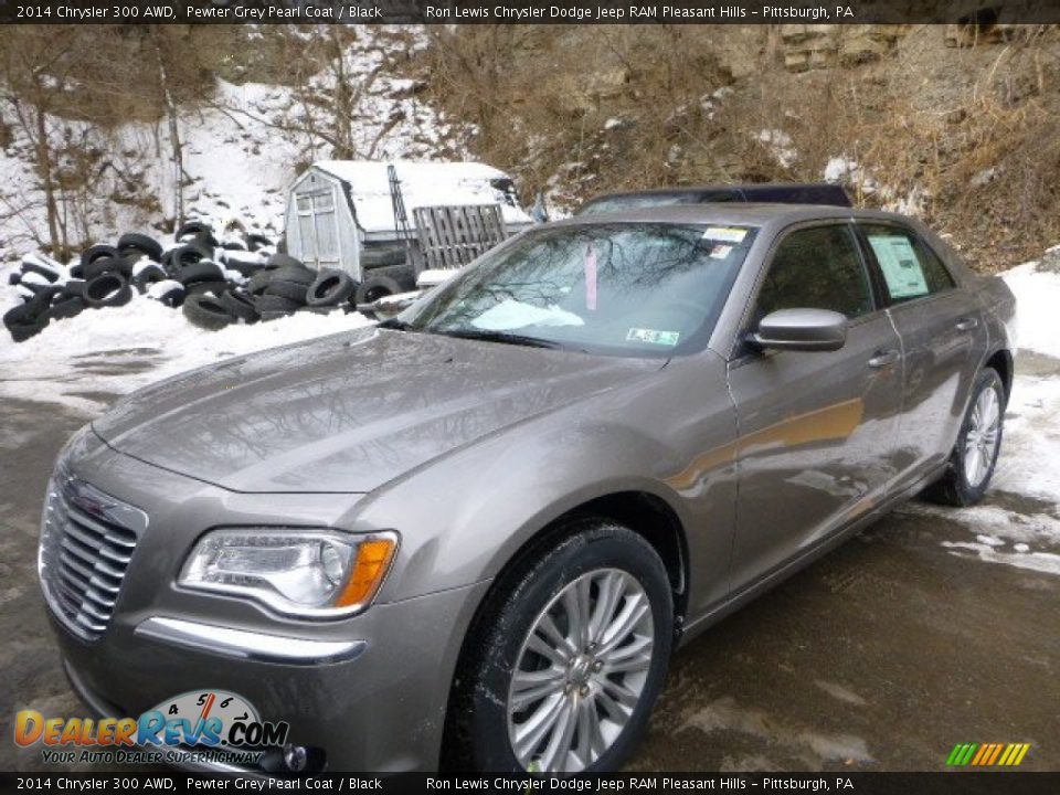 Front 3/4 View of 2014 Chrysler 300 AWD Photo #1
